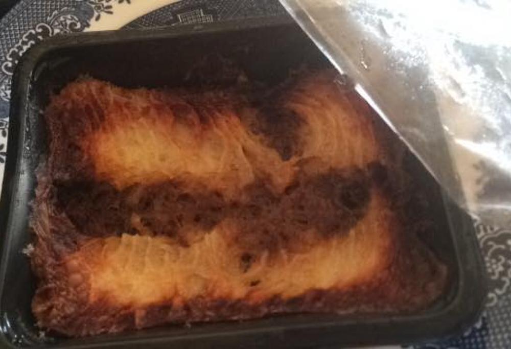 Brucia il pasticcio e accusa il supermercato, ma l'errore è clamoroso