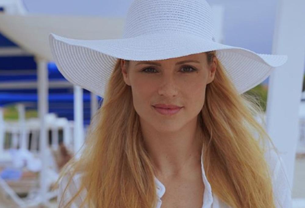 Michelle Hunziker confessa: "Sono stata vittima di ricatti sessuali"