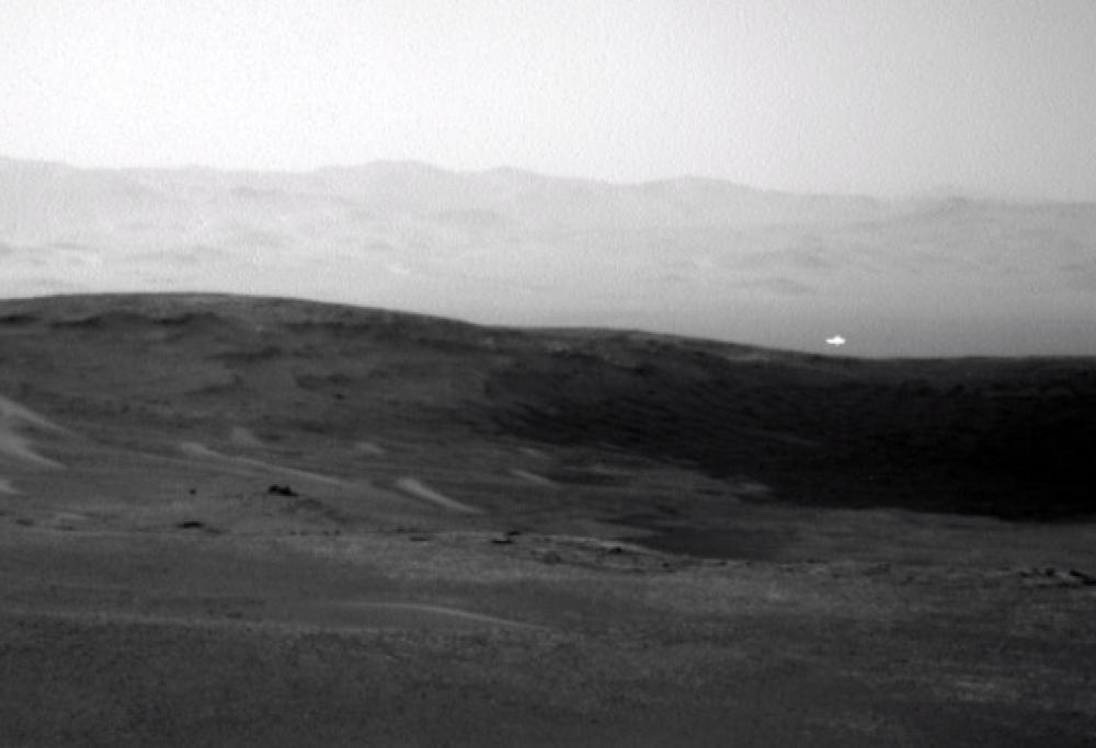 NASA immortala misterioso bagliore su Marte: un UFO? Ecco la verità