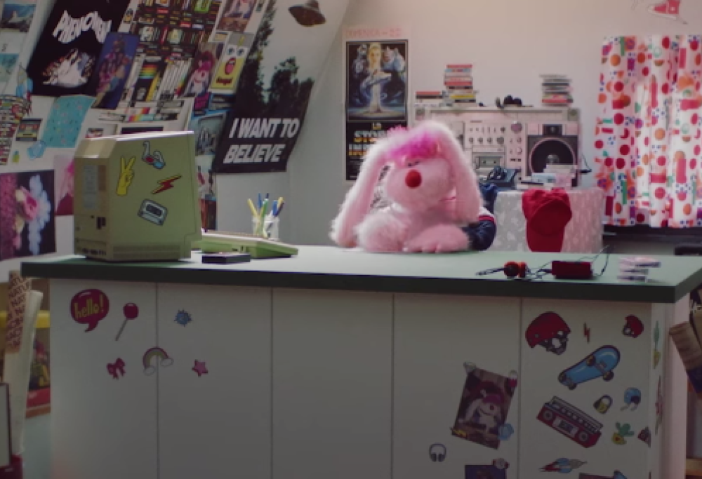Uan partecipa al video di lancio della terza stagione di Stranger Things