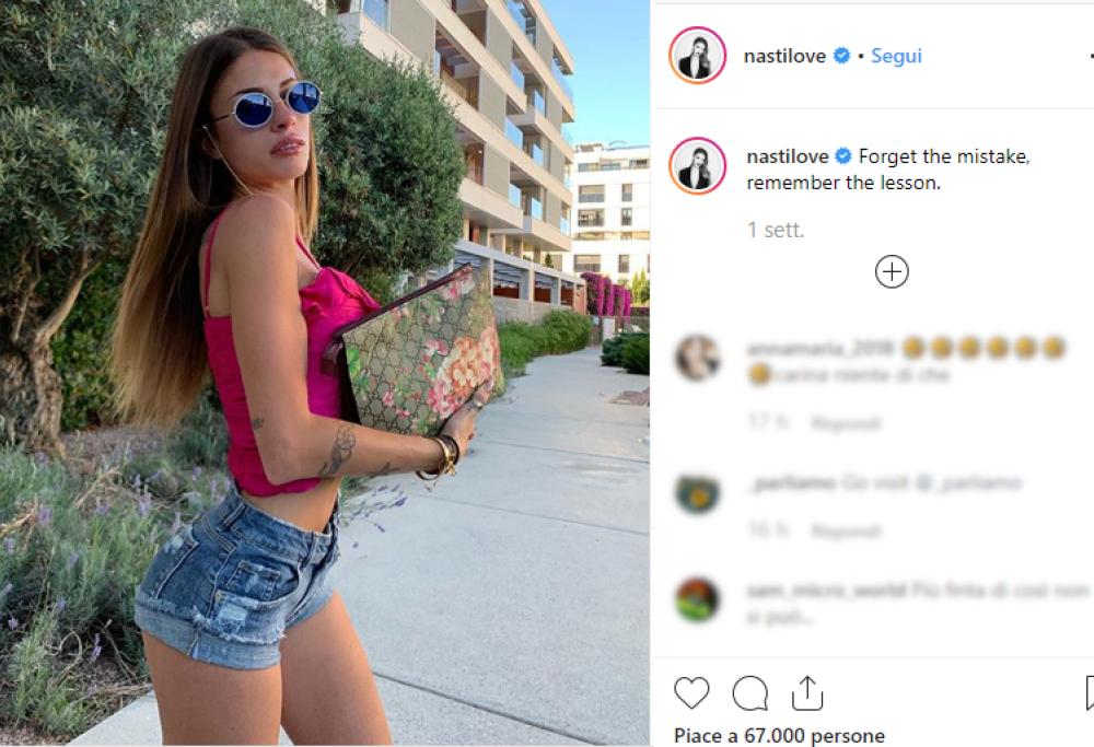 Chiara Nasti: l'errore di fotoritocco scatena l'ilarità del web