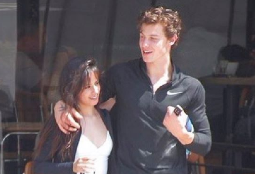 È ufficiale, Camila Cabello e Shawn Mendes stanno insieme