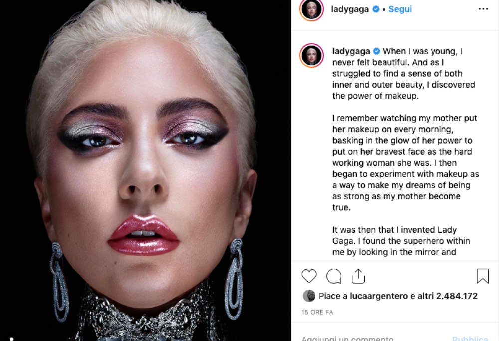 Lady Gaga confessa: "Mi sentivo brutta, poi ho scoperto il trucco"