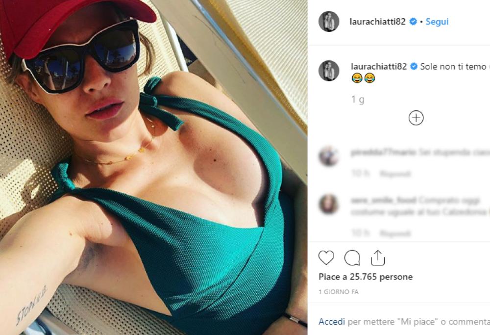 Laura Chiatti criticata: “Perché non ti depili?”. Lei liquida tutti così