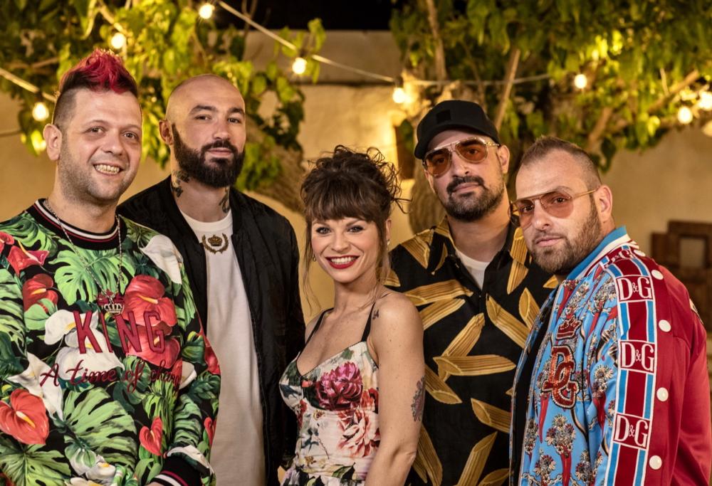 Boomdabash, continua il successo di “Mambo Salentino”: ecco tutte le date del tour della band