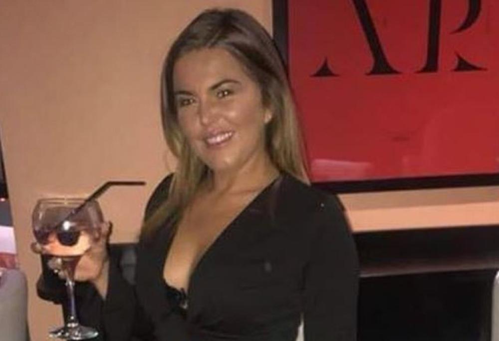 Beve troppo ad un battesimo a Manchester, l'indomani si sveglia ad Ibiza