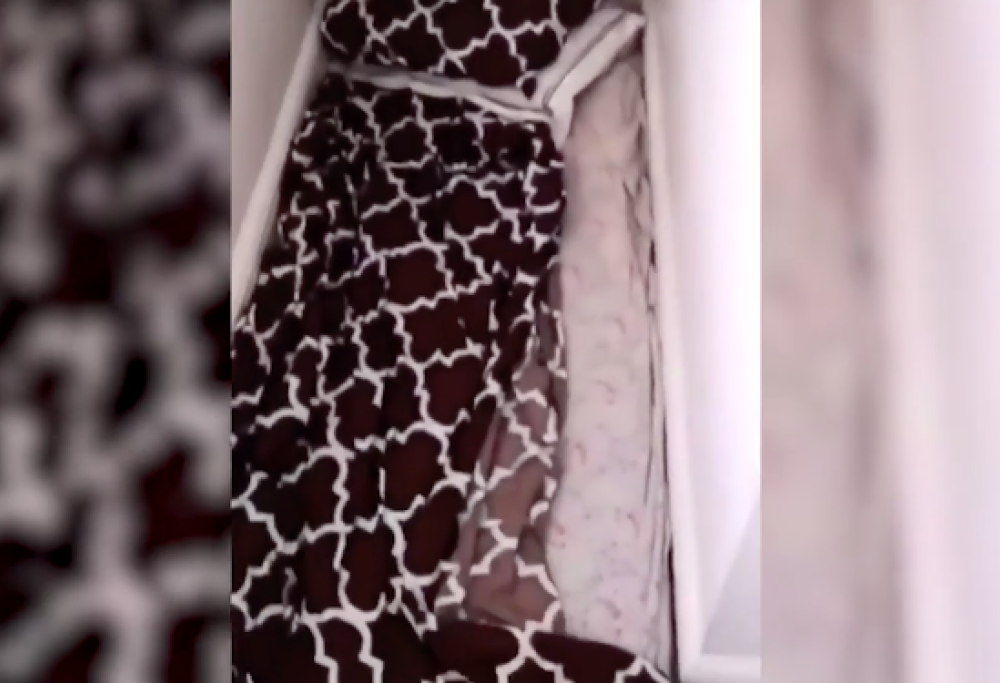 Prenota alloggio su Airbnb e si ritrova in un sottoscala con solo un materassino gonfiabile