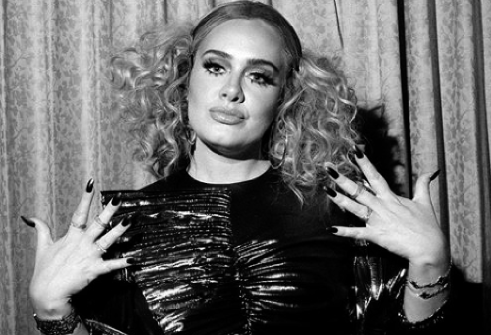 Adele: il nuovo singolo parlerà (forse) del divorzio dal marito
