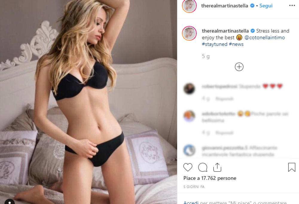 Martina Stella pubblica una foto sexy su Instagram e infiamma il web