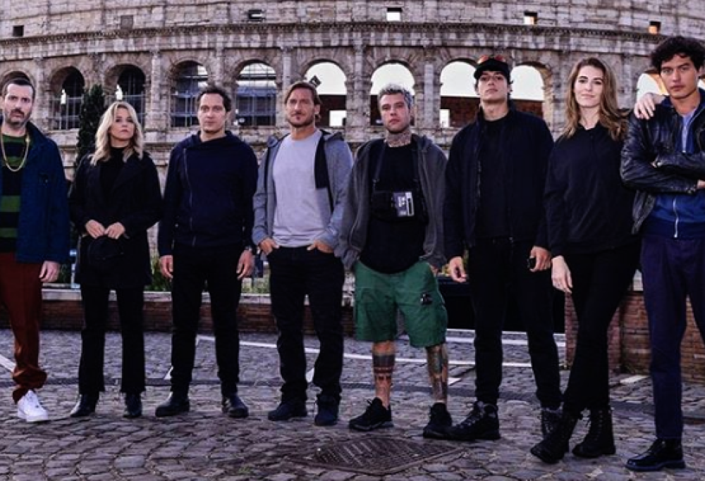 Ecco perché Totti, Fedez e altri vip hanno oscurato i loro social
