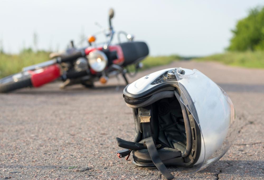 Dichiarato morto in un incidente, torna a casa vivo e vegeto dopo il suo funerale