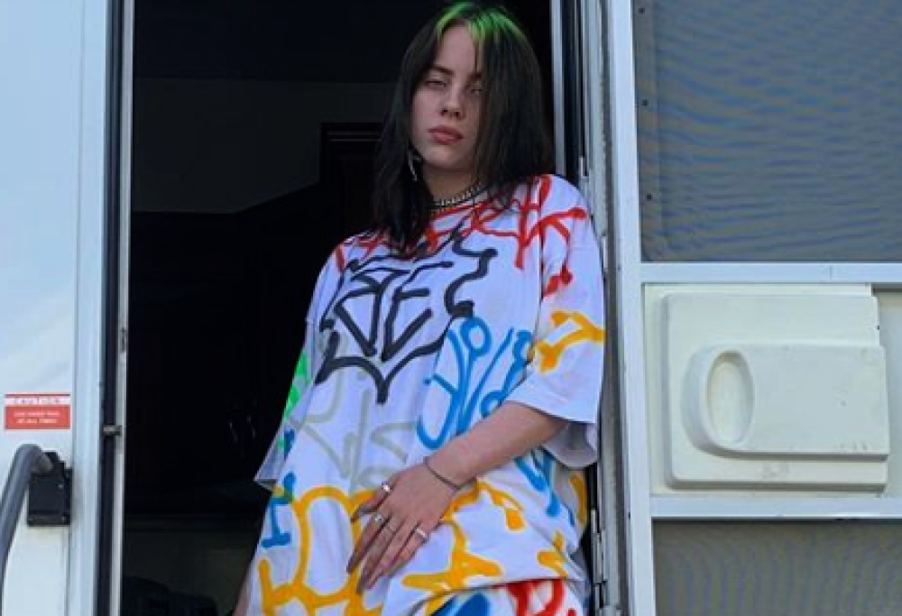 Billie Eilish: cercarla in rete è molto pericoloso