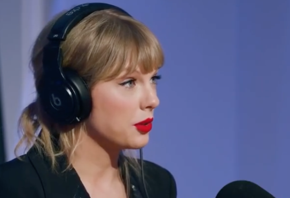 Taylor Swift denuncia il sessismo nell’industria musicale: “È facile infierire su un’artista femminile”