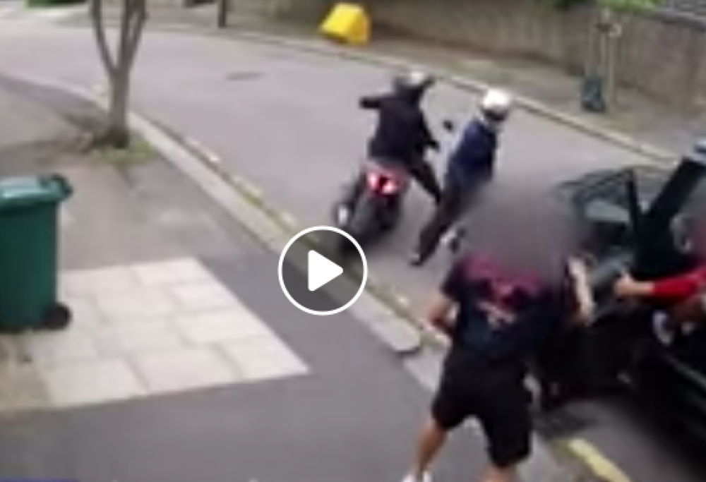 Due calciatori dell’Arsenal aggrediti per rapina, ma uno di loro mette in fuga i malviventi