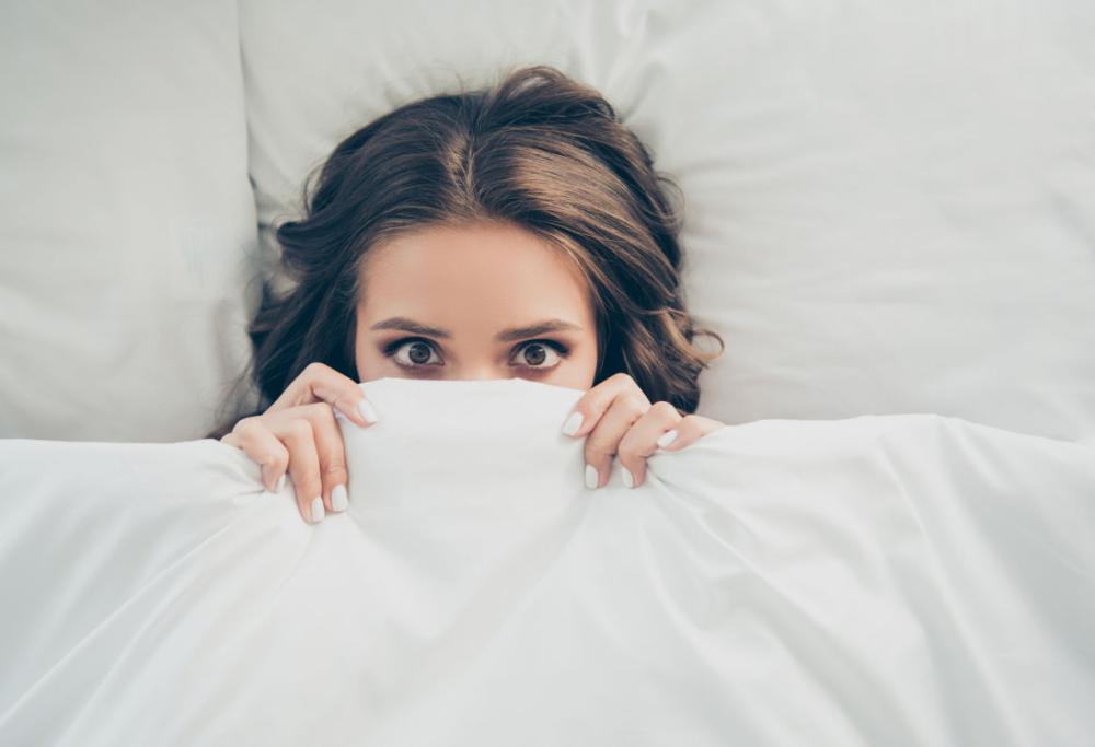 Se fatichi ad alzarti  dal letto potresti avere la clinomania 