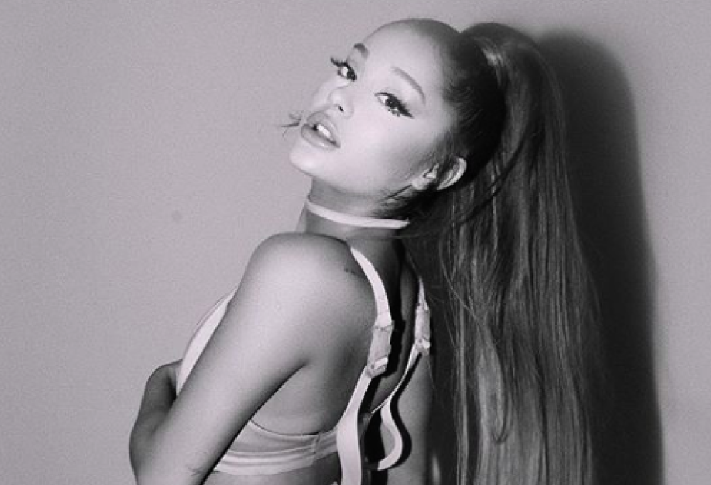 Ariana Grande dal cuore grande: offre il pranzo ai fan in Kentucky