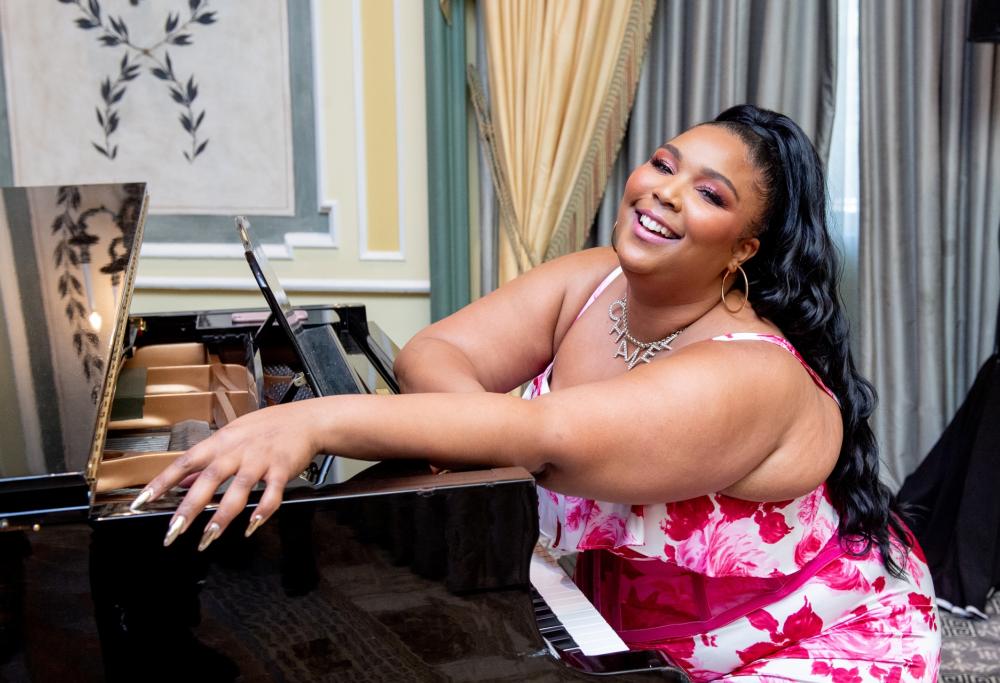 Lizzo è diventata vegana (e lo annuncia sui social)