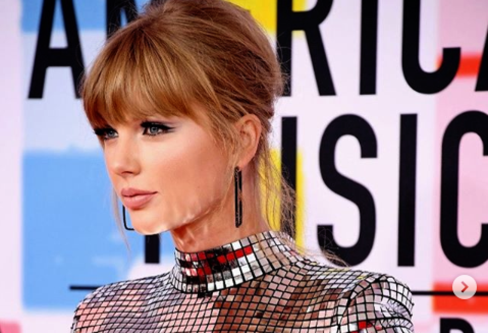 Taylor Swift dona 3000 dollari a delle fan in difficoltà a causa del Coronavirus