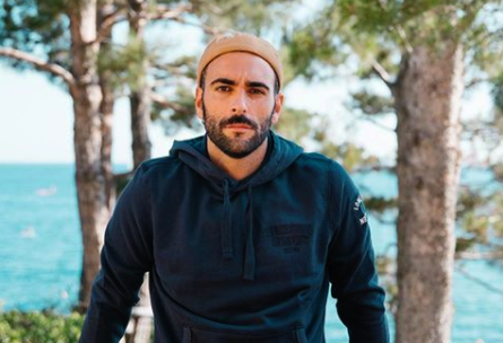 Marco Mengoni e il suo riscatto: "Pesavo 105 chili e mi bullizzavo da solo"