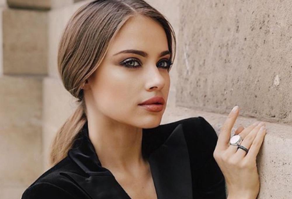 Rifiuta un lavoro in banca per diventare influencer