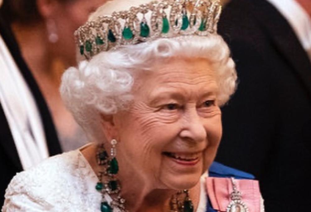 Elisabetta cerca un (nuovo) social media manager per Buckingham Palace 