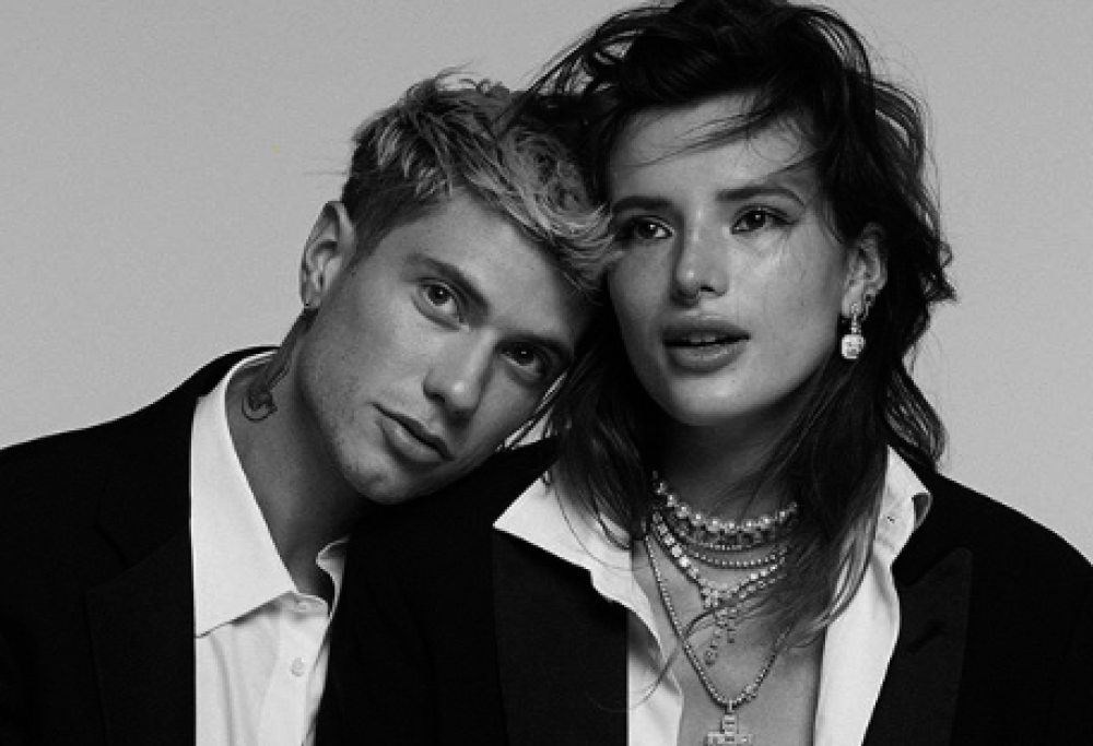 Bella Thorne: "Benji si lamenta perché si eccita quando mi vede"