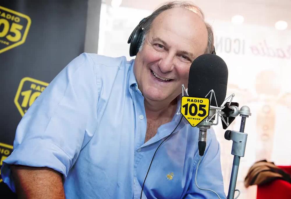 Gerry Scotti a 105 Friends: "Vi aspetto su Canale 5 con 'The Winner is'!"