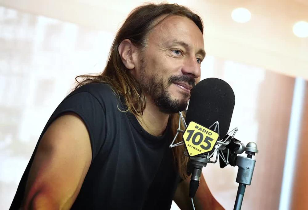 Bob Sinclar a 105 Friends: "Ecco il mio nuovo singolo "Til the sun rise up"