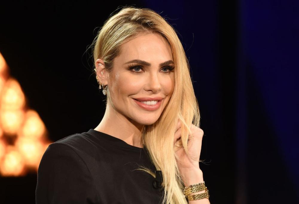 Ilary Blasi, uscirà il suo libro: “Che stupida. La mia verità”