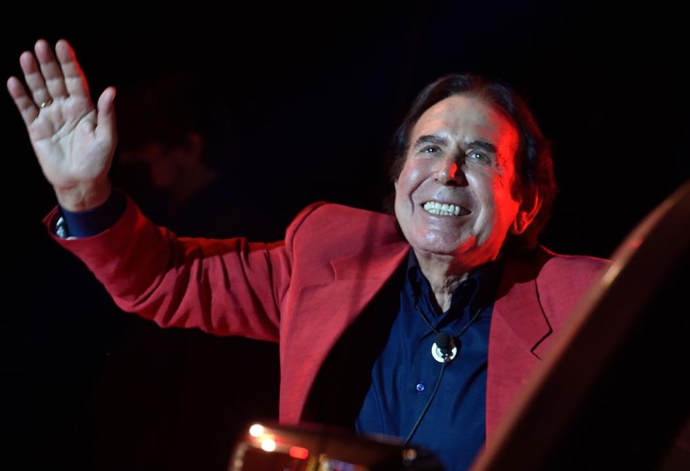 Giucas Casella rivela: "Mia madre mi salvò grazie alla telepatia"