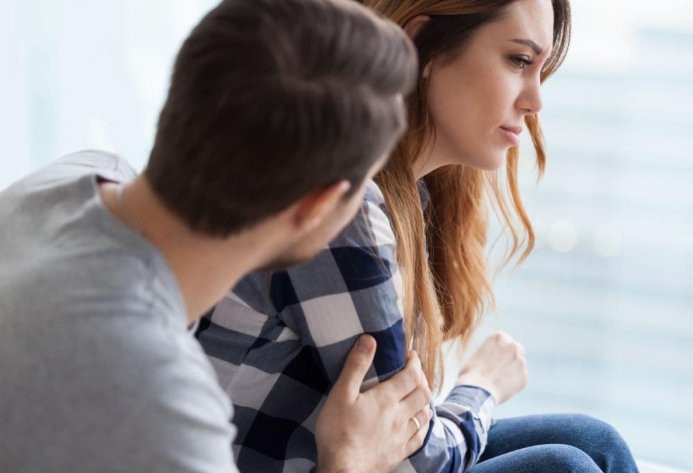 Come individuare un manipolatore passivo-aggressivo: i segnali