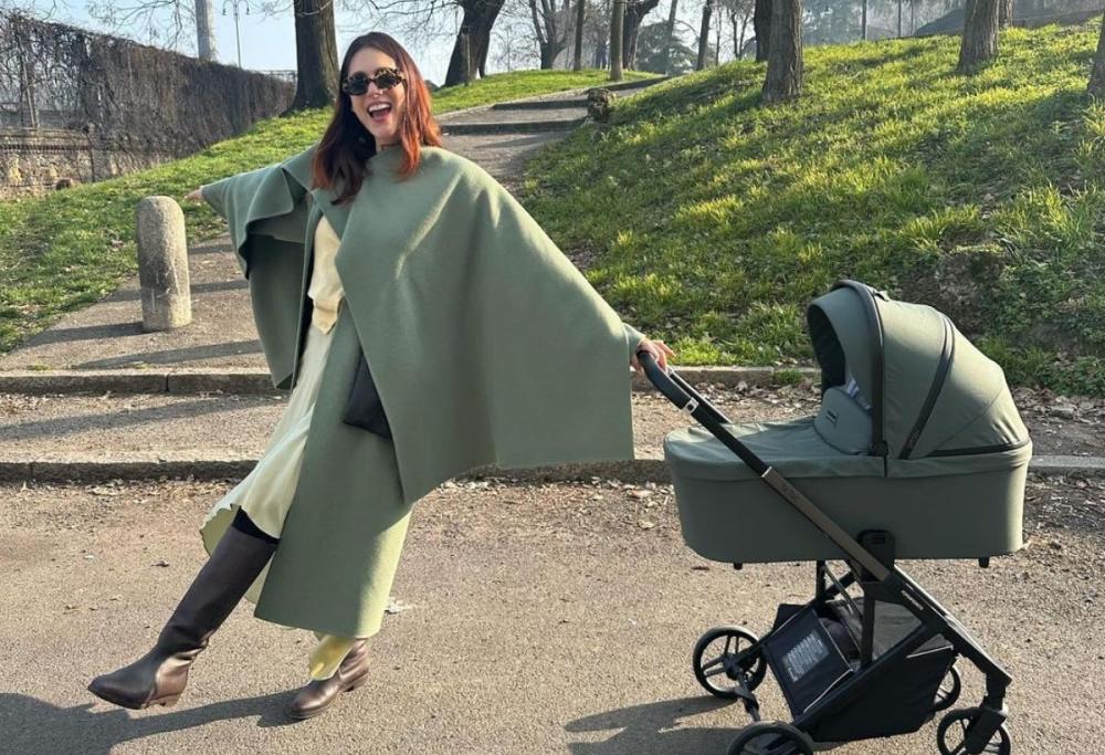 Miriam Leone festeggia il suo primo mese da mamma: il dolce post