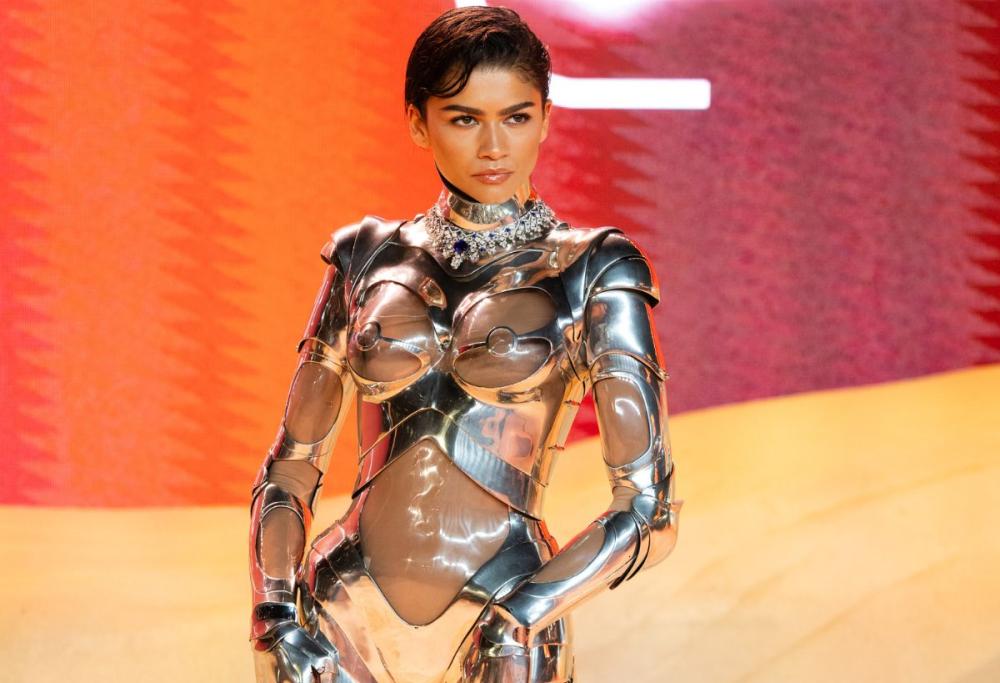 Zendaya si è vestita da robot d'argento alla premiere di "Dune 2"