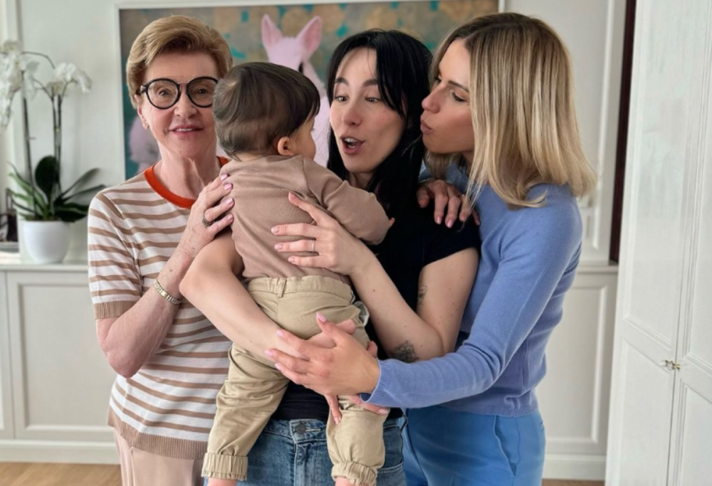 Michelle Hunziker: foto di famiglia con Cesare, Aurora e Ineke