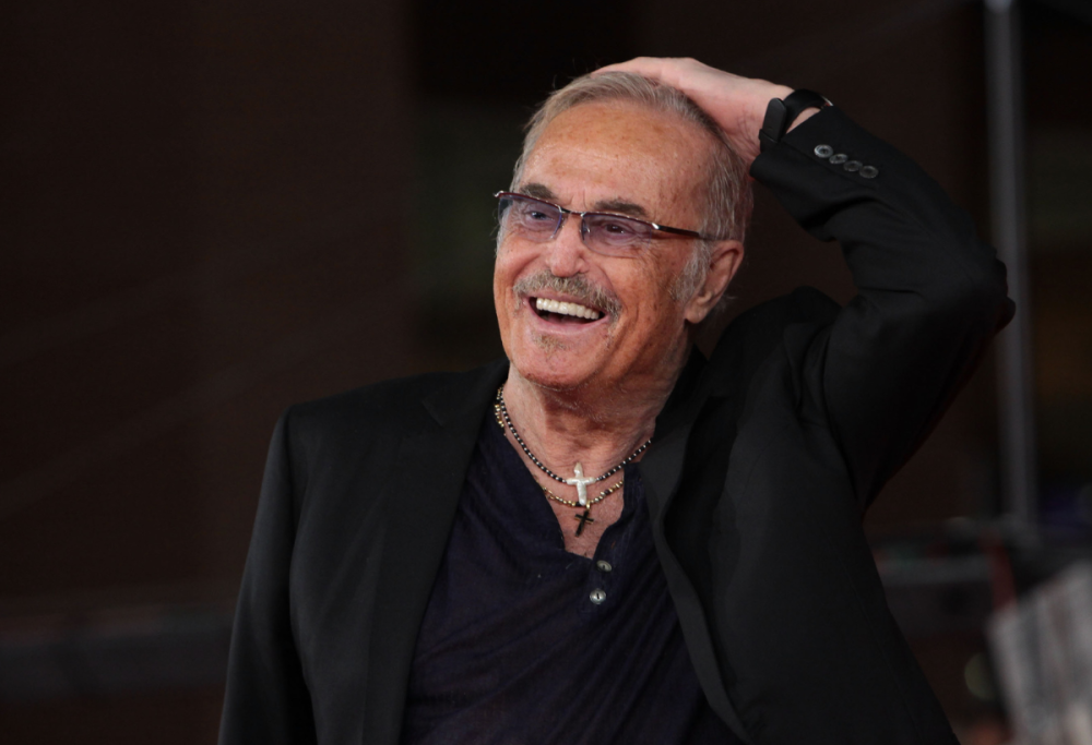 Franco Califano torna a vivere grazie all’IA: esce “Serenata a Roma”