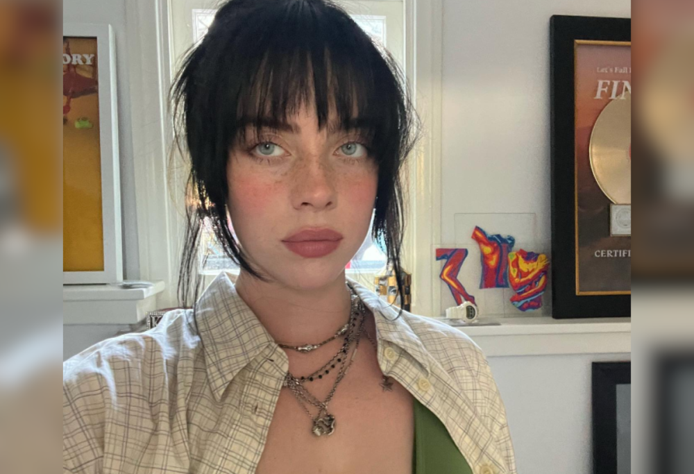 Billie Eilish contro lo spreco del vinile: “Non solo Taylor Swift”