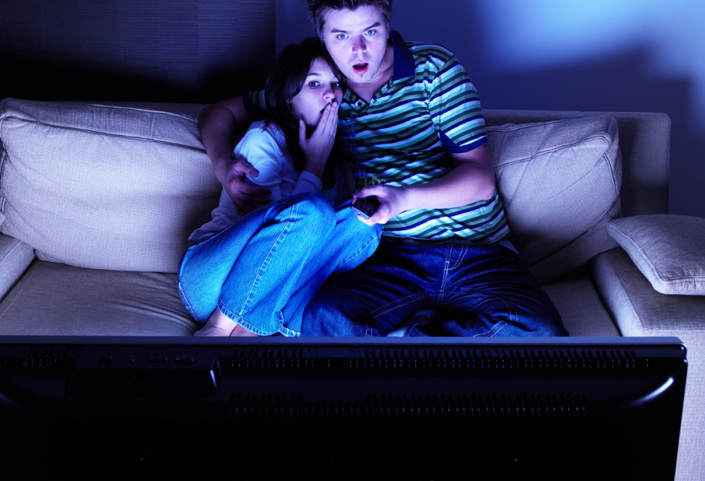 Rapporti intimi, no grazie: tanti preferiscono guardare le serie TV