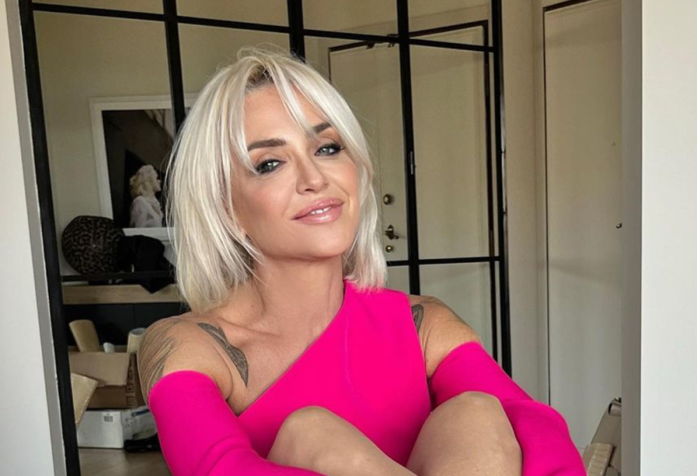 Paola Barale: “Meglio avere due uomini per un rapporto perfetto”