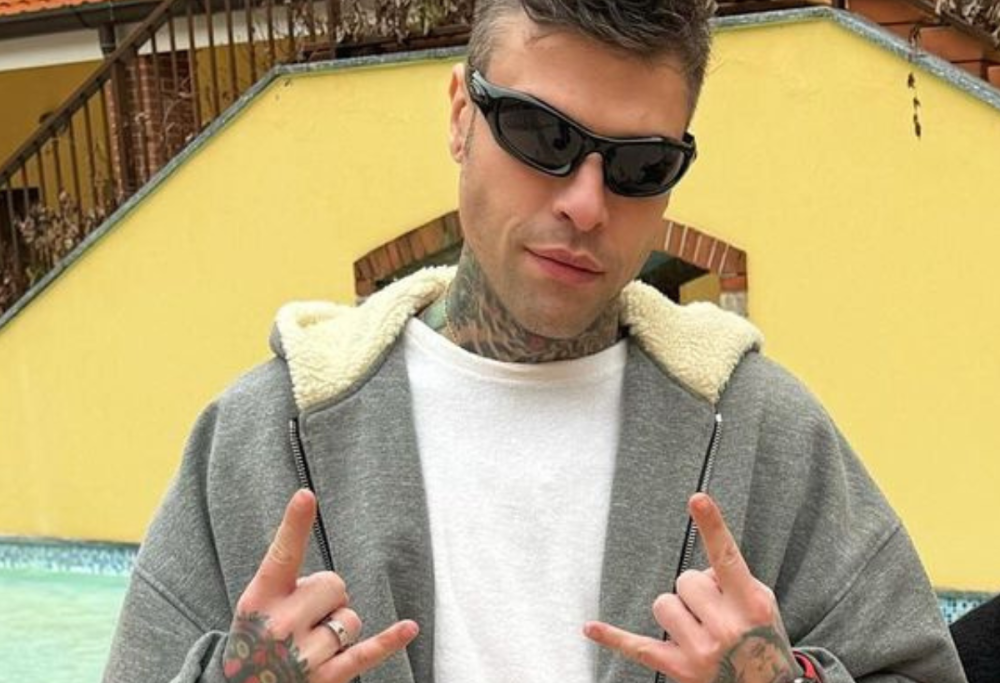 Fedez tranquillizza i fan: "Sto bene, non sono in fin di vita"