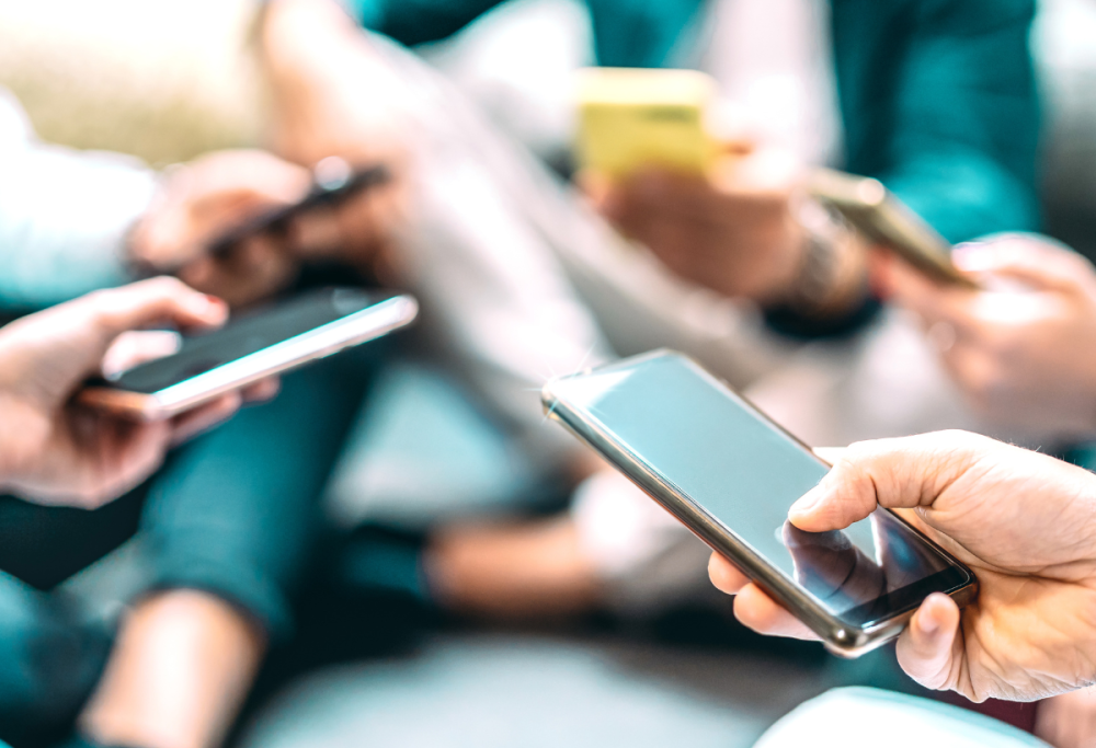 Il trend del Dopamine Detox: via telefono e social media
