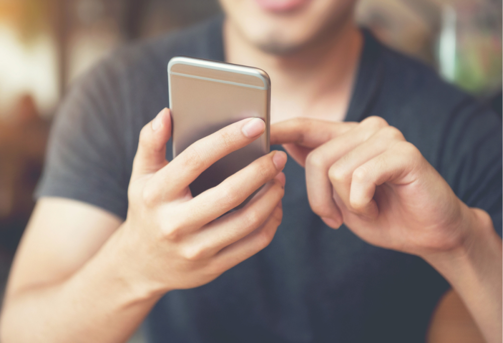 Come riconoscere un’immagine falsa sul web: guida pratica