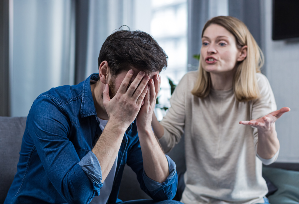 “Lavoro da 2 mesi e guadagno più di lei”: la reazione è furiosa