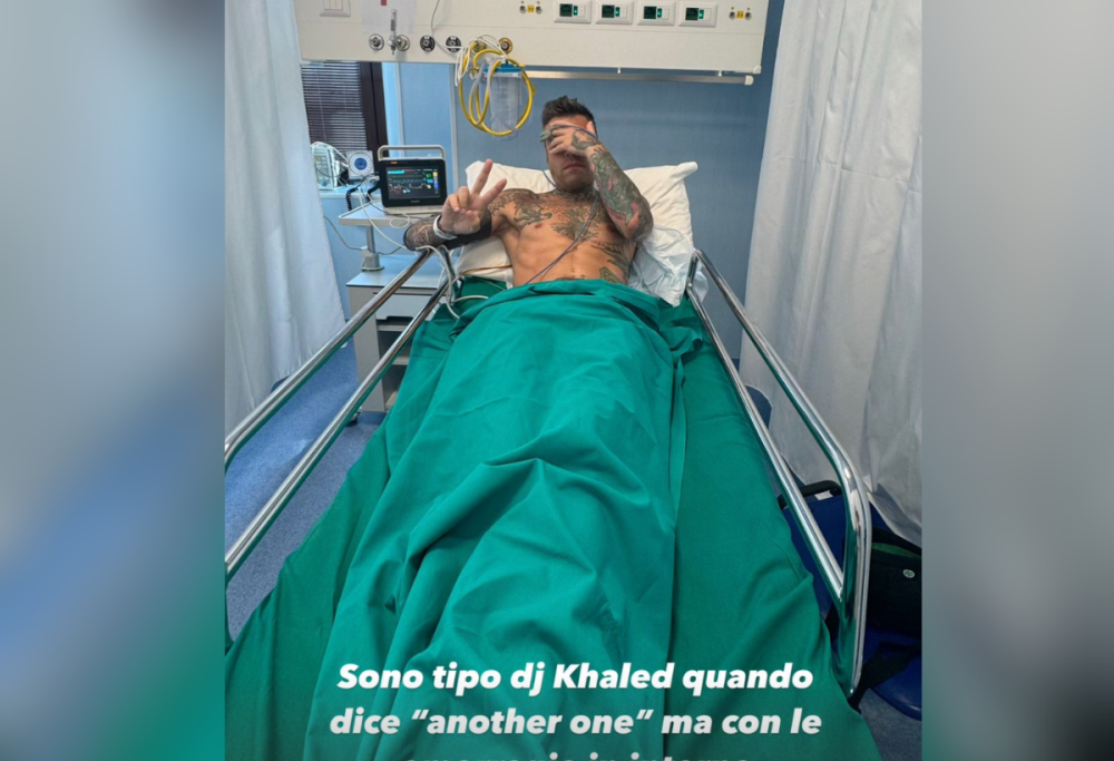 Fedez, colpito da emorragia interna ricoverato nuovamente in ospedale