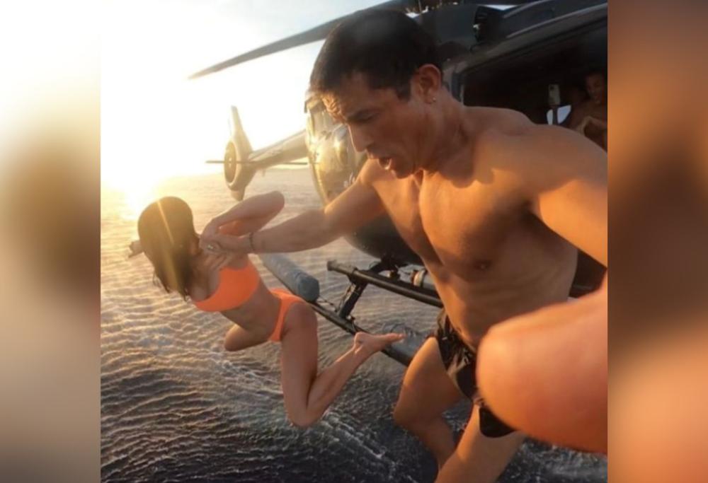 Katy Perry e Orlando Bloom si tuffano da un elicottero in Italia
