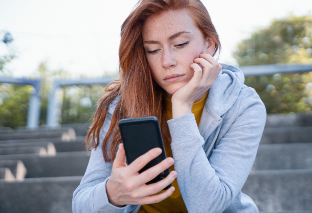 Adolescenti e Internet, lo studio: “L'abuso scollega il cervello”
