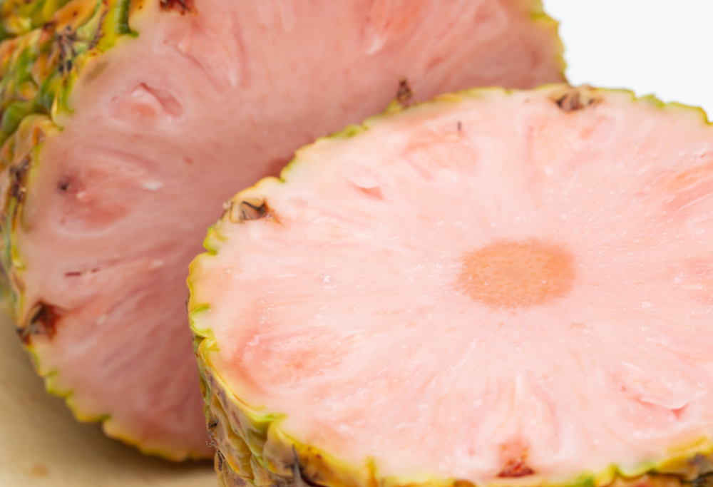 L’ananas rosa è il frutto del momento: è più dolce e meno acido