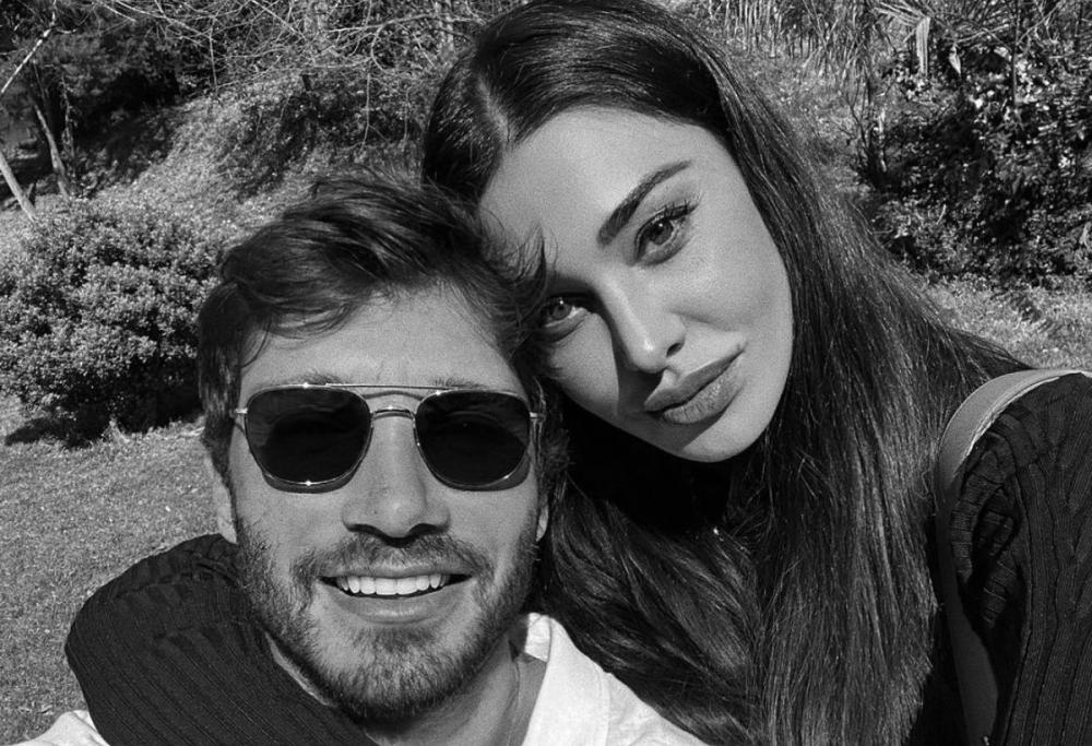 Belén si libera della foto con Stefano: gettata con i rifiuti