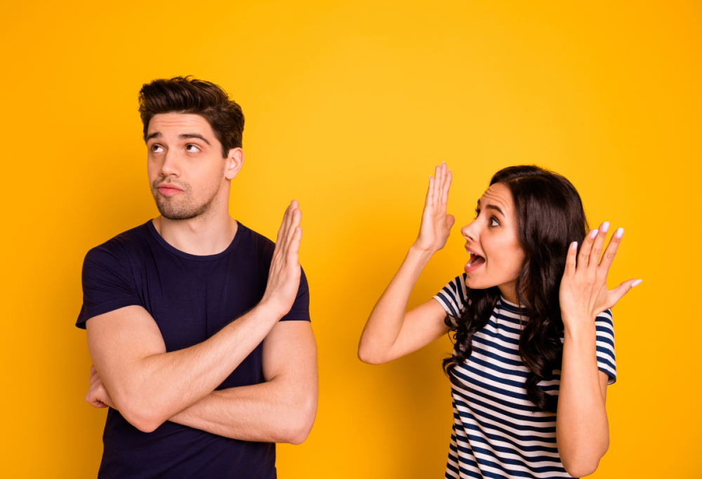 Gaslighting: di cosa si tratta e quali sono i segnali da riconoscere