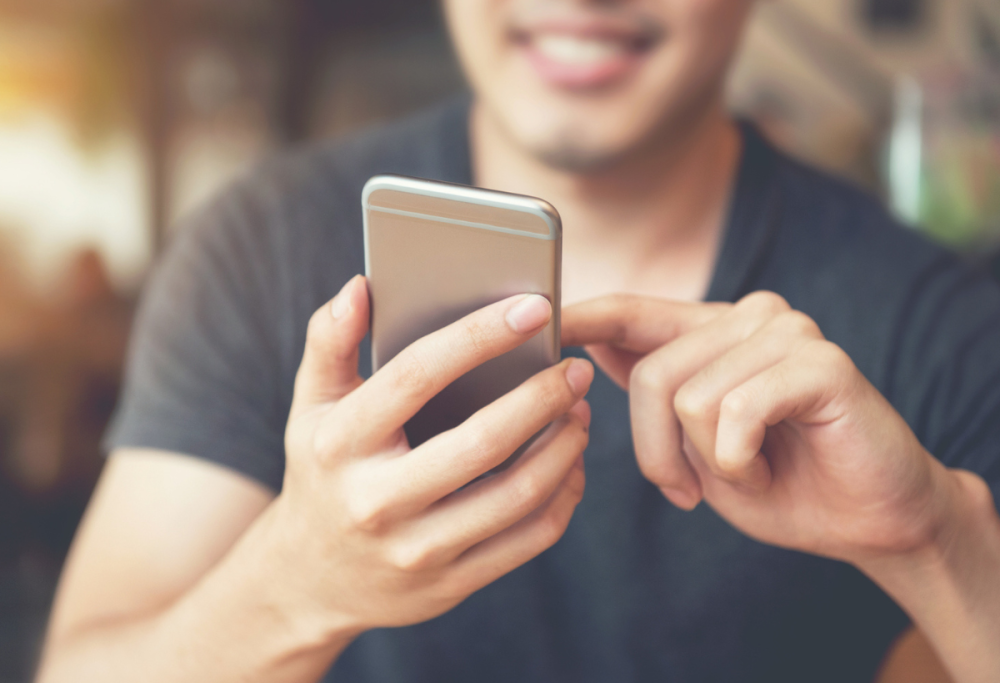 Perché per rispondere al telefono diciamo “pronto”?