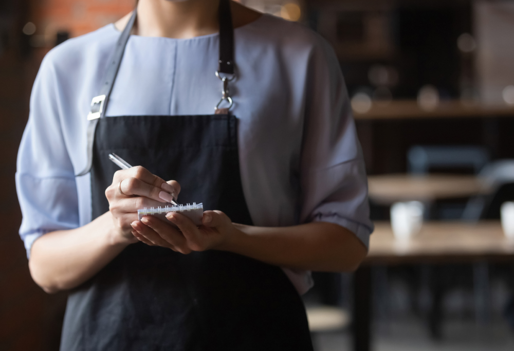 “Al ristorante chiedere un altro tavolo è sbagliato: ecco perché”